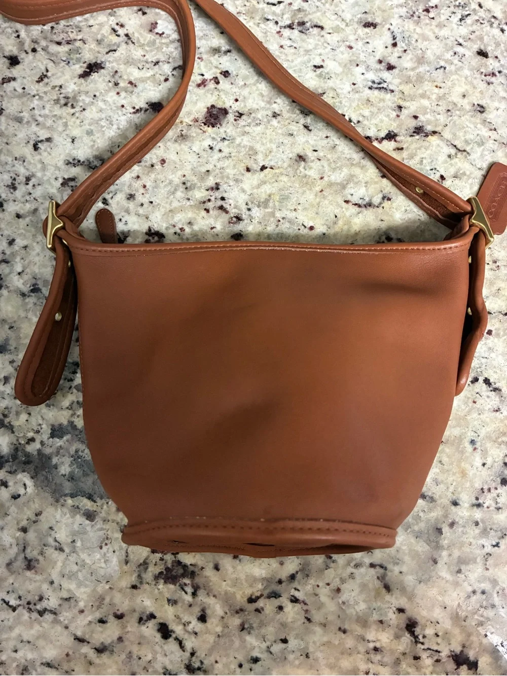 COACH Vtg Maggie Duffle Bucket Bag British Tan Leather Crossbody - Picture 6 of 9
